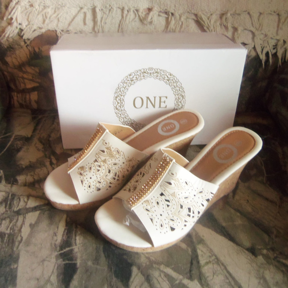 One Shoes - Slip-on Wedges 6